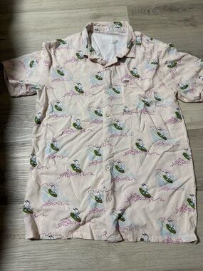Peanuts Hawaiian Shirt Snoopy Surfing Waves Mens Size Medium Soft Short Sleeve
